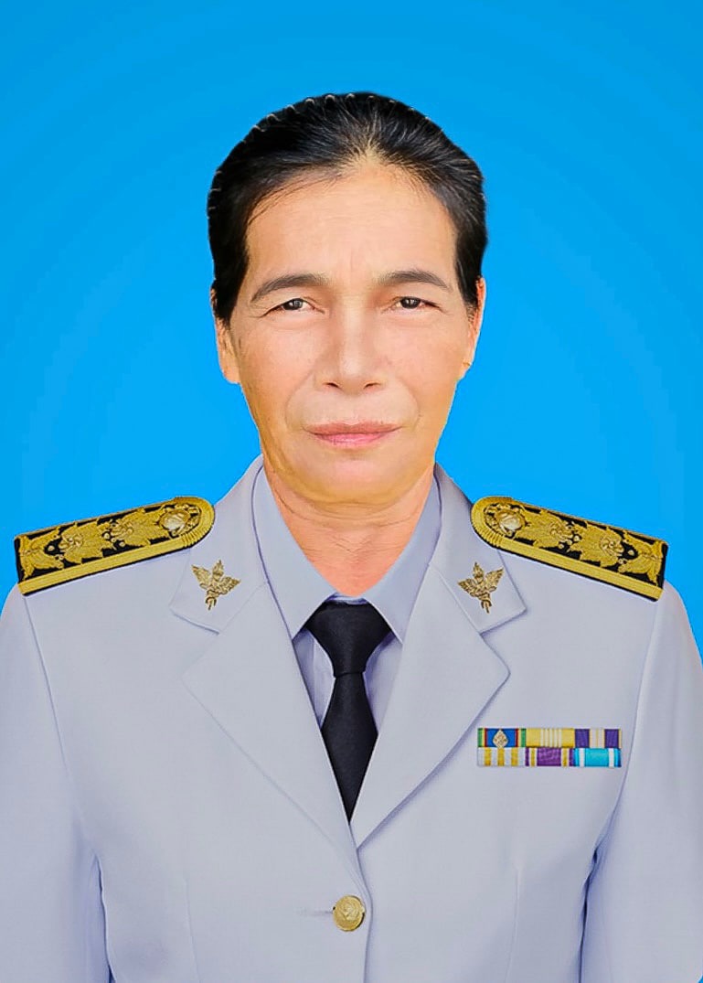 นางวันเพ็ญ  ม่านทอง